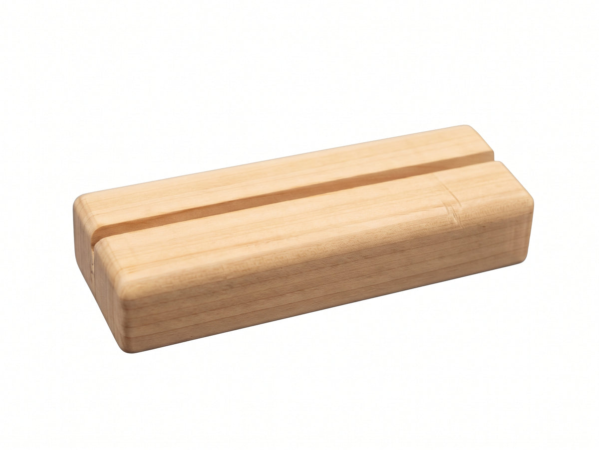 Base de madera pequeña