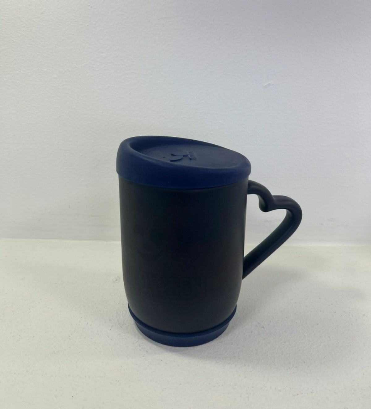 Mug Mágico con Oreja de Corazón + Tapa y Base de Silicona