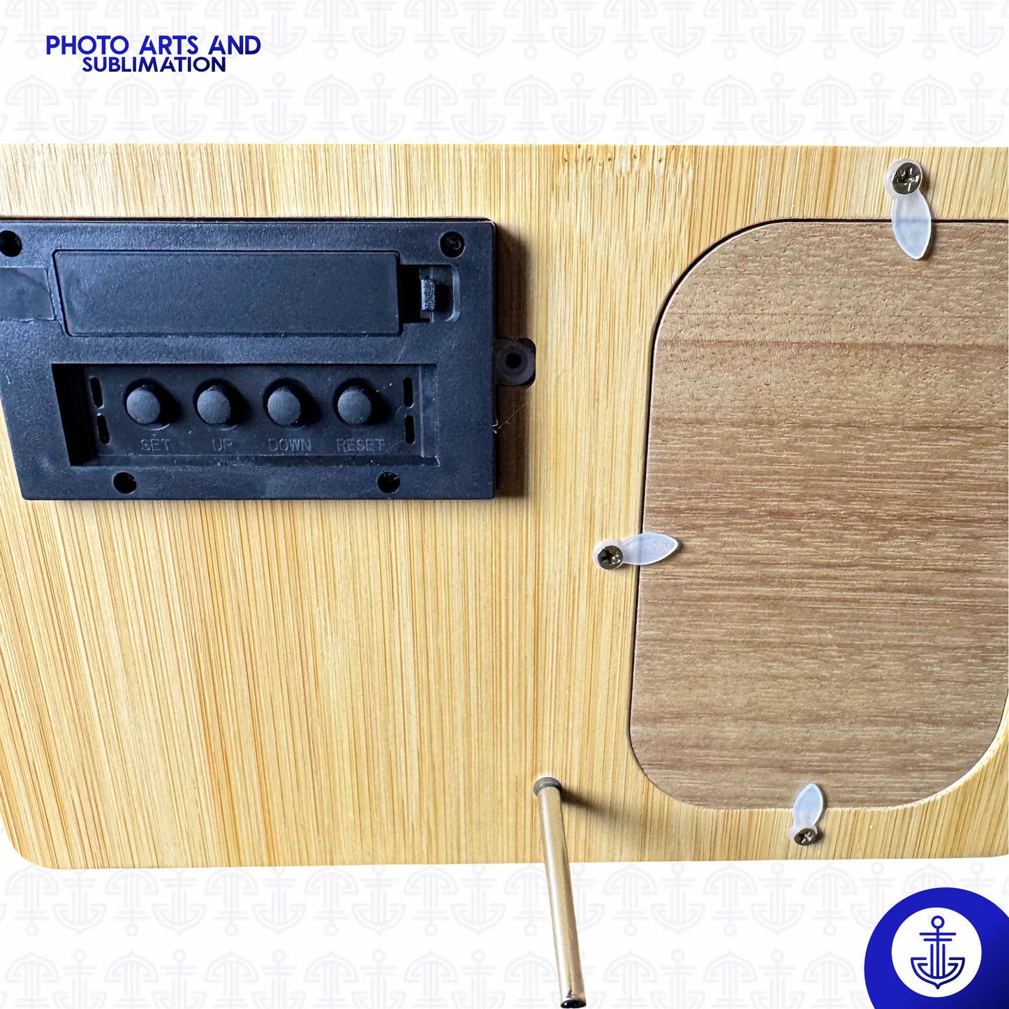 Reloj Digital de Madera con Placa Sublimable